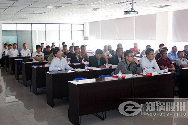 人生就是博股份举行司炉工清静知识培训 .jpg