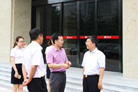 河南省商务厅副厅长张雷明莅临人生就是博调研 -1